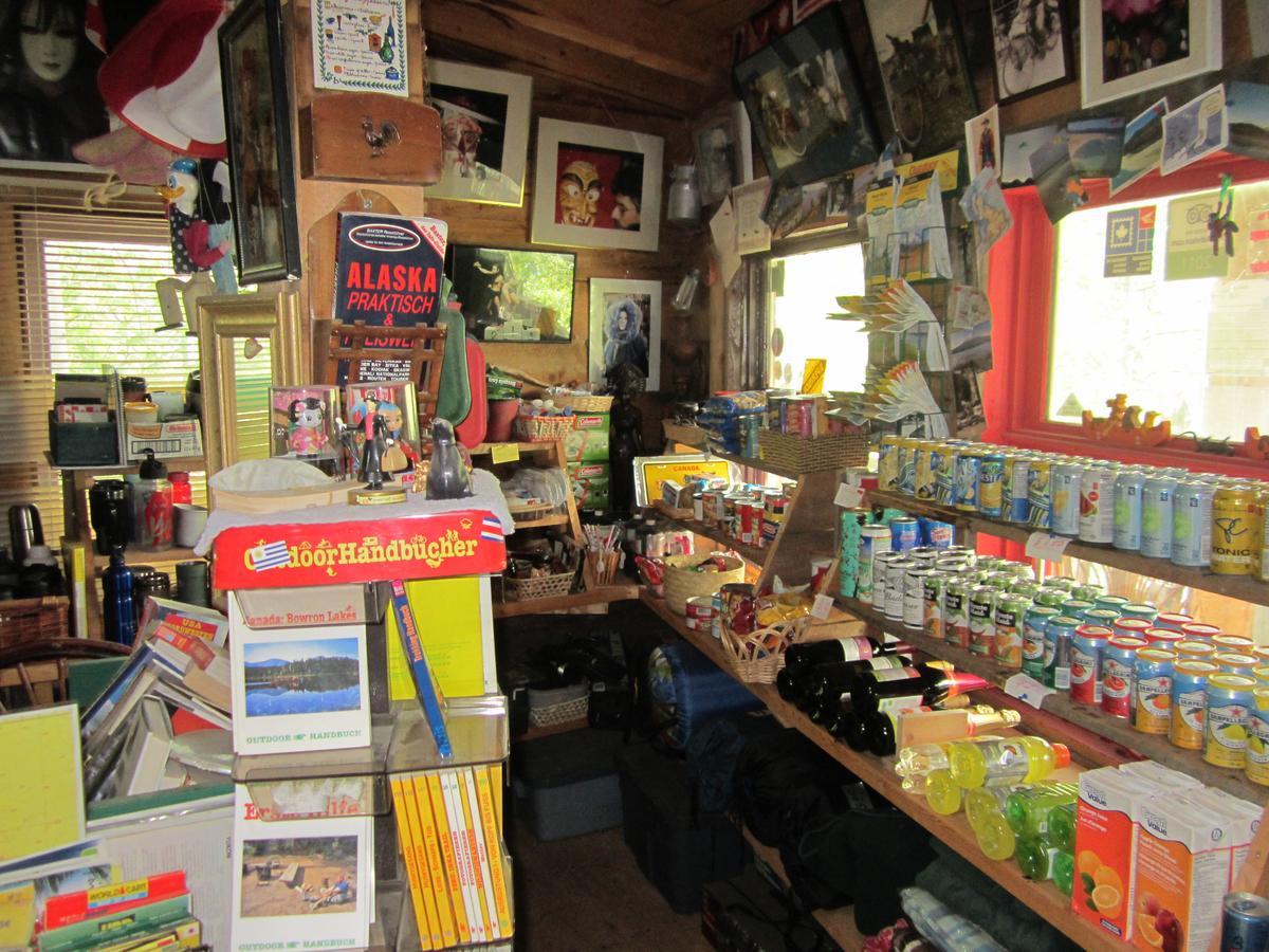 Dawson City River Hostel Luaran gambar